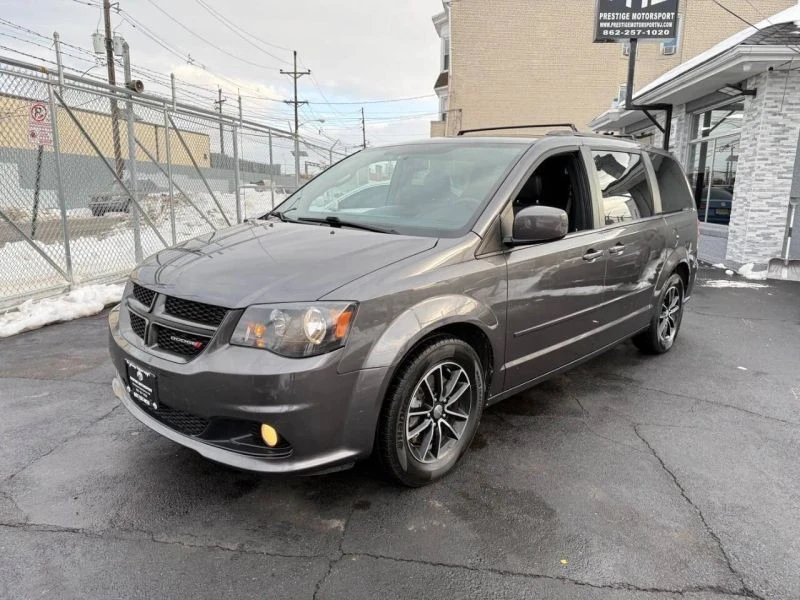 2017 Dodge Caravan - Image 2 of 12