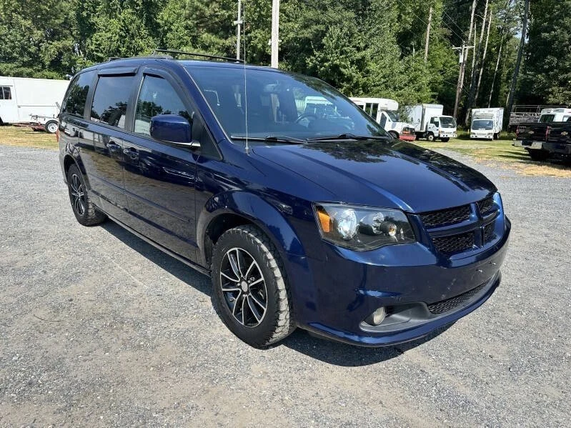 2017 Dodge Caravan - Image 6 of 21