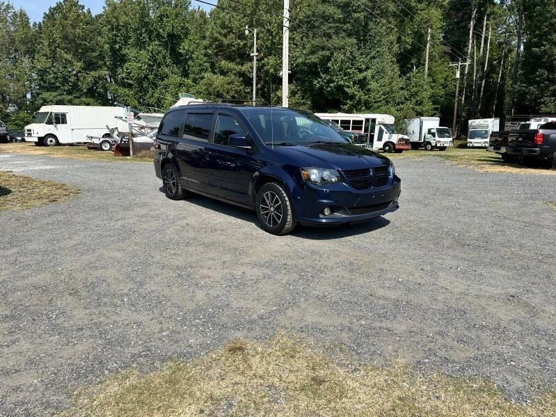2017 Dodge Caravan - Image 5 of 21