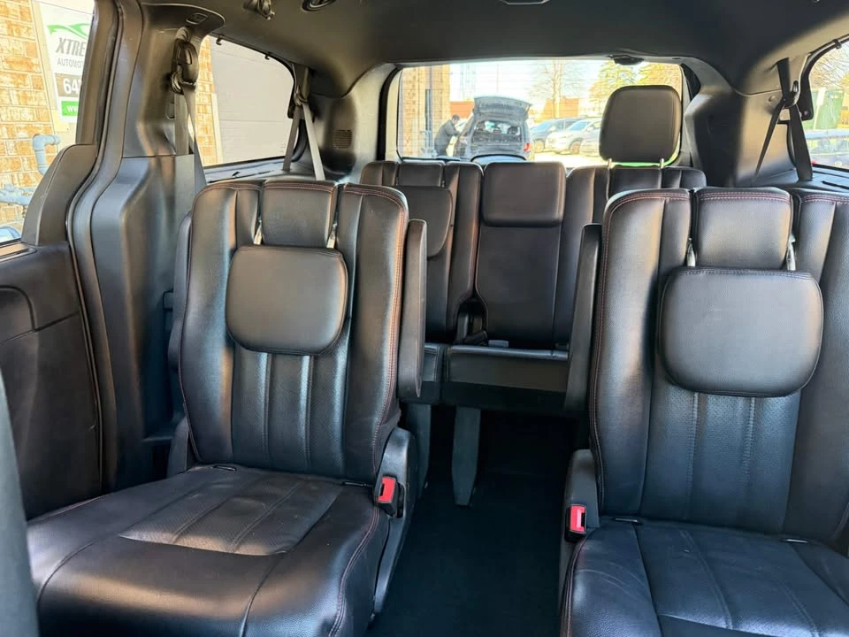 2017 Dodge Caravan - Image 10 of 20
