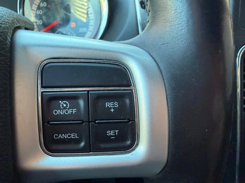 2017 Dodge Caravan - Image 8 of 20
