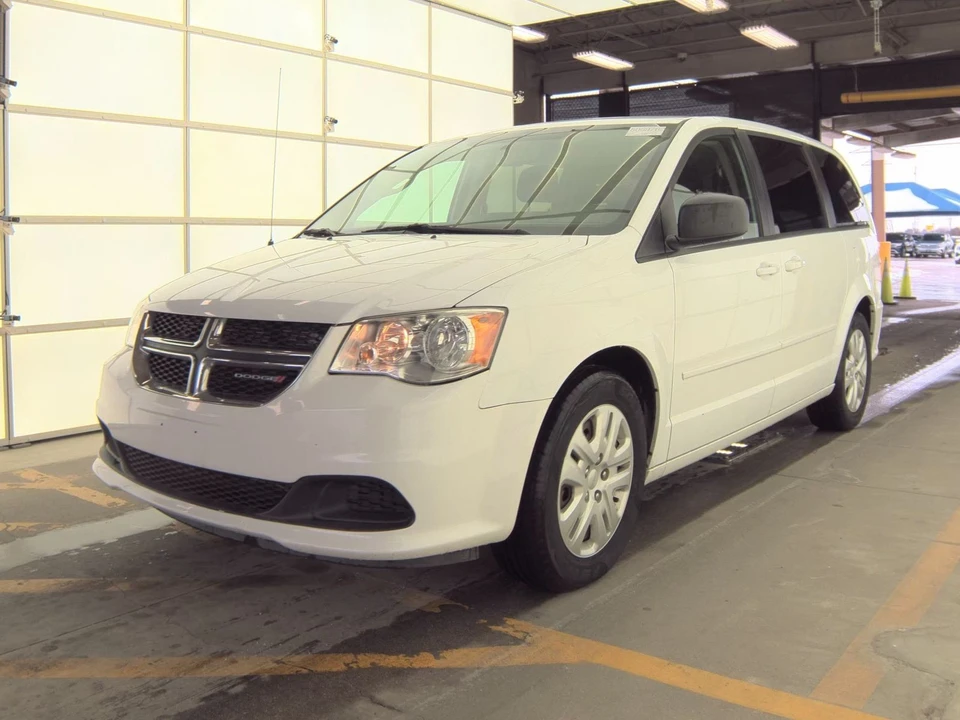 2017 Dodge Caravan - Image 2 of 6