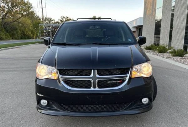 2017 Dodge Caravan - Image 2 of 10