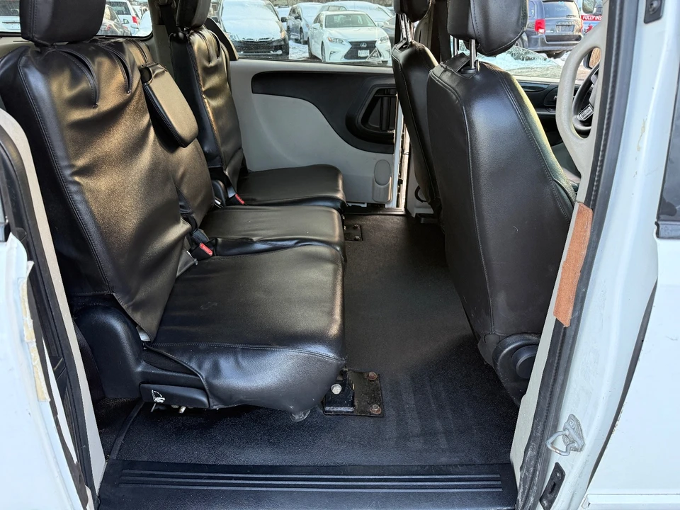 2017 Dodge Caravan - Image 14 of 20