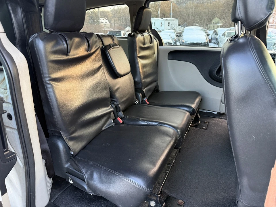 2017 Dodge Caravan - Image 15 of 20