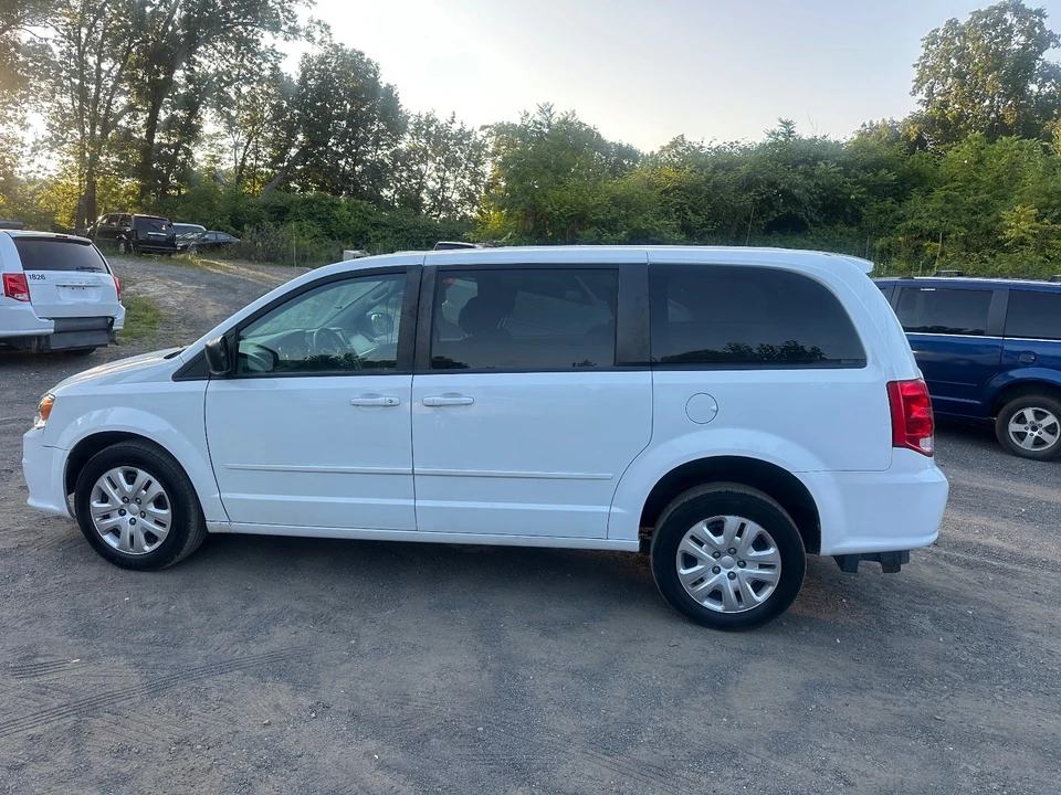 2017 Dodge Caravan - Image 2 of 20