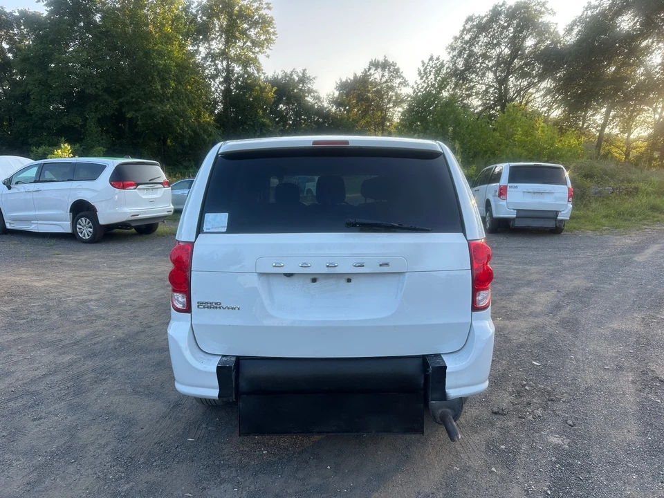 2017 Dodge Caravan - Image 4 of 20