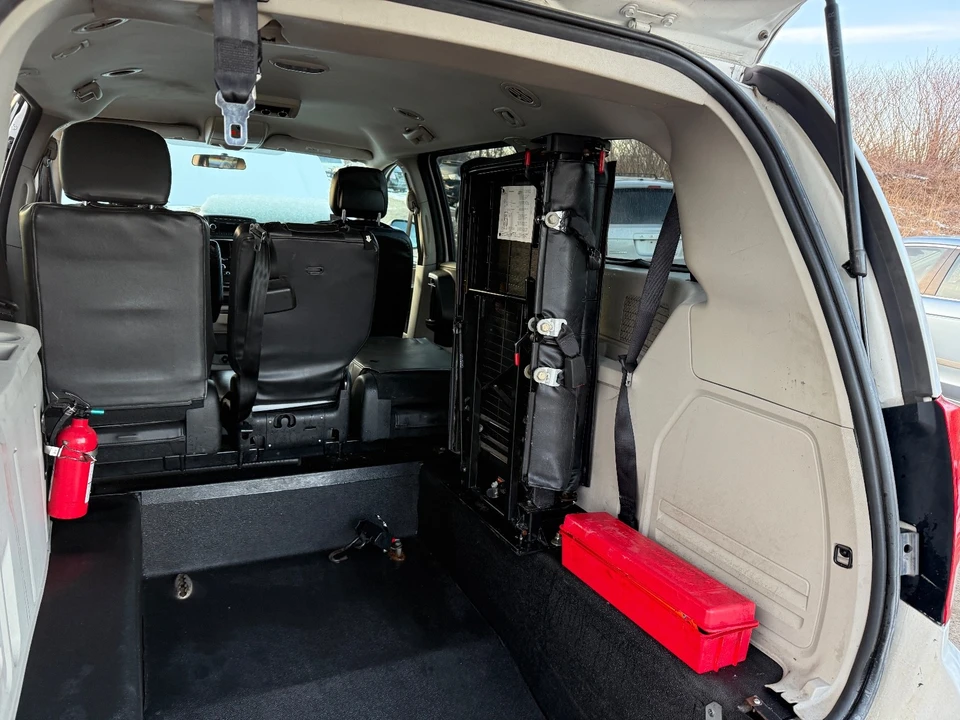 2017 Dodge Caravan - Image 19 of 20