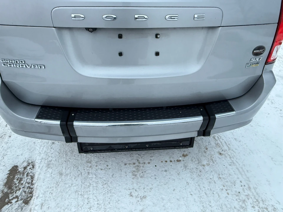 2017 Dodge Caravan - Image 12 of 21