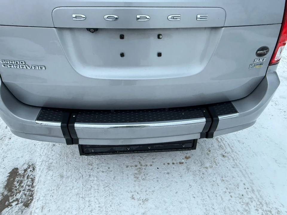 2017 Dodge Caravan - Image 11 of 21