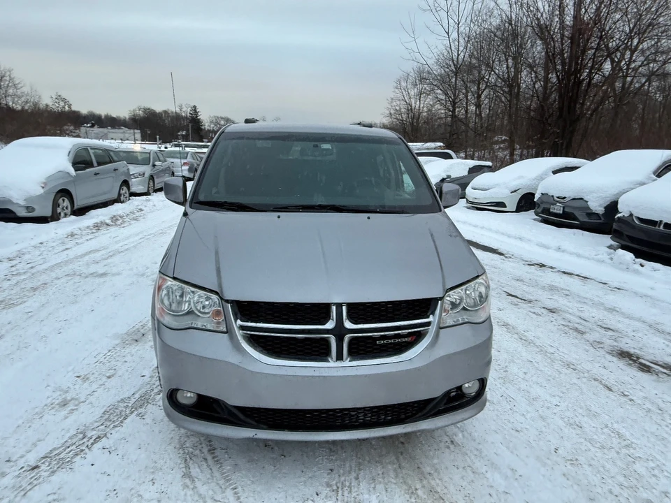 2017 Dodge Caravan - Image 10 of 21