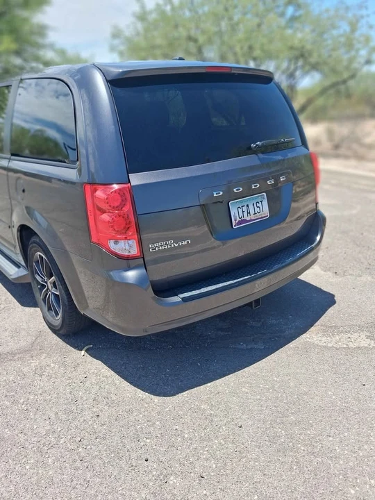 2017 Dodge Caravan - Image 5 of 12