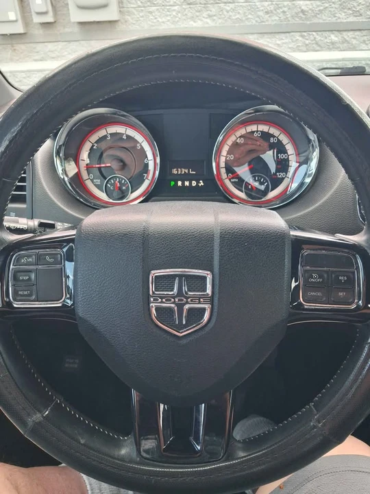 2017 Dodge Caravan - Image 11 of 12