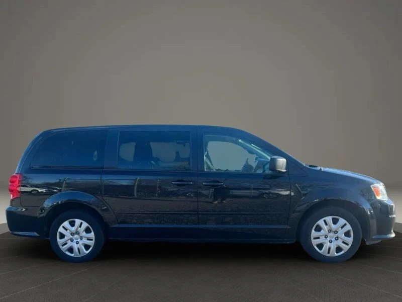 2017 Dodge Caravan - Image 4 of 12