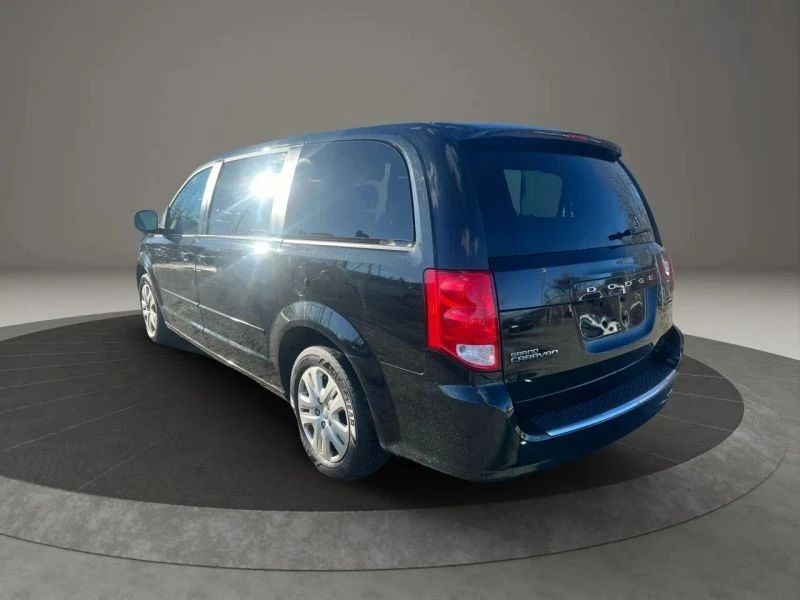 2017 Dodge Caravan - Image 7 of 12