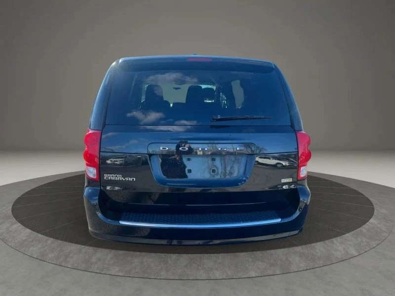 2017 Dodge Caravan - Image 6 of 12