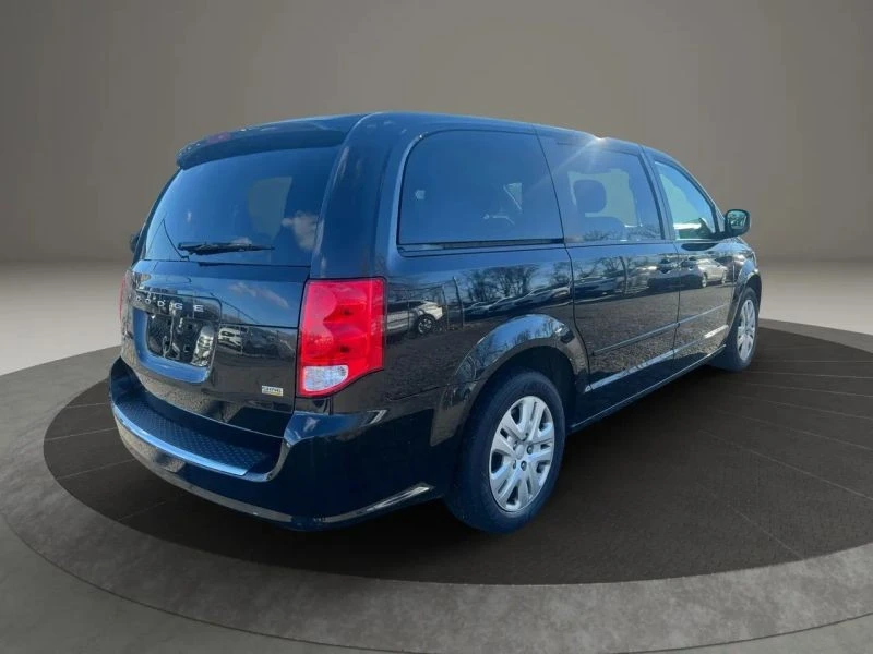 2017 Dodge Caravan - Image 5 of 12