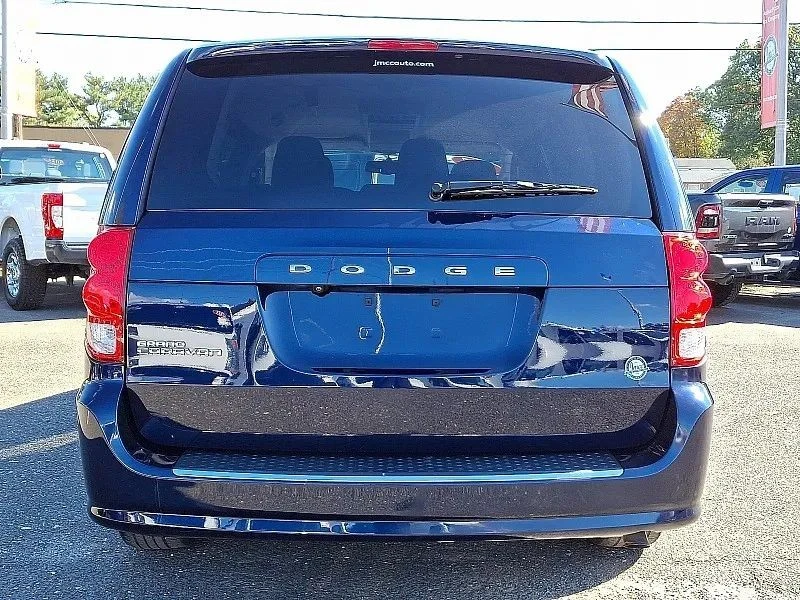 2017 Dodge Caravan - Image 6 of 12