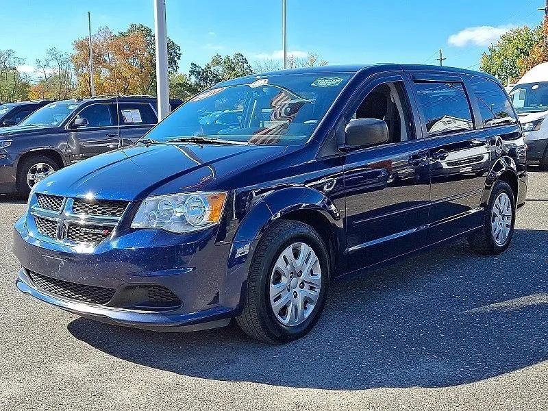 2017 Dodge Caravan - Image 4 of 12