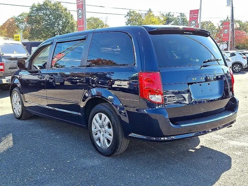 2017 Dodge Caravan - Image 5 of 12