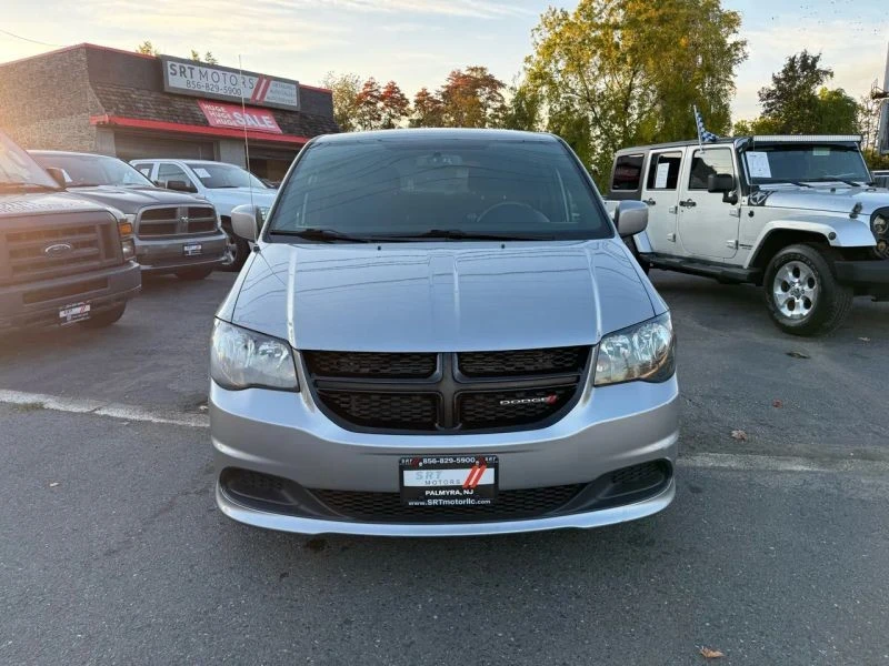 2017 Dodge Caravan - Image 2 of 12