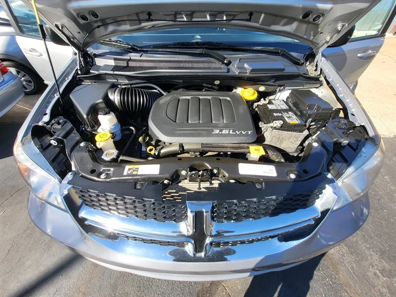 2017 Dodge Caravan - Image 17 of 17