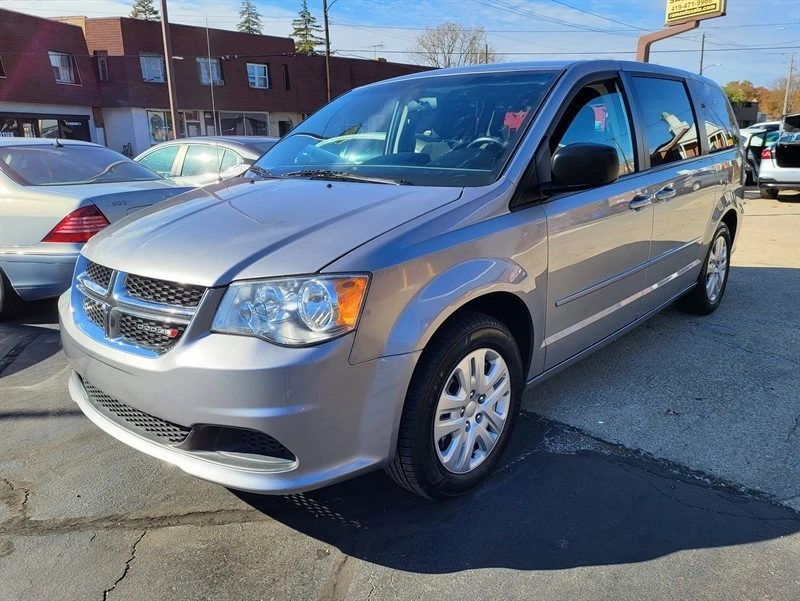 2017 Dodge Caravan - Image 3 of 17