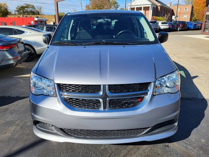 2017 Dodge Caravan - Image 2 of 17