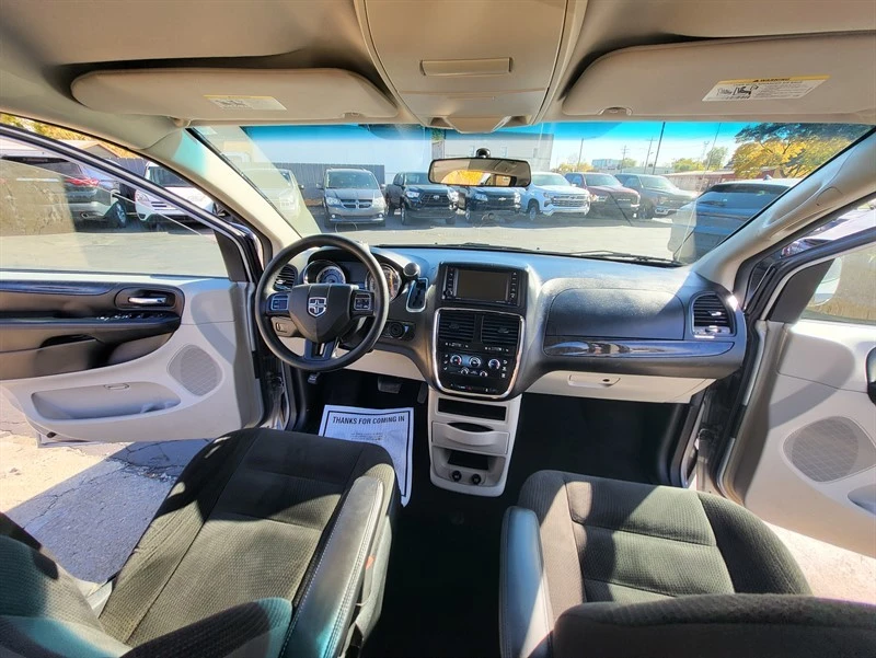 2017 Dodge Caravan - Image 15 of 17