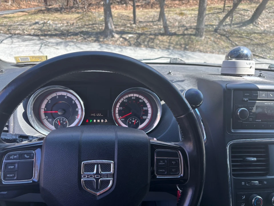 2017 Dodge Caravan - Image 7 of 9