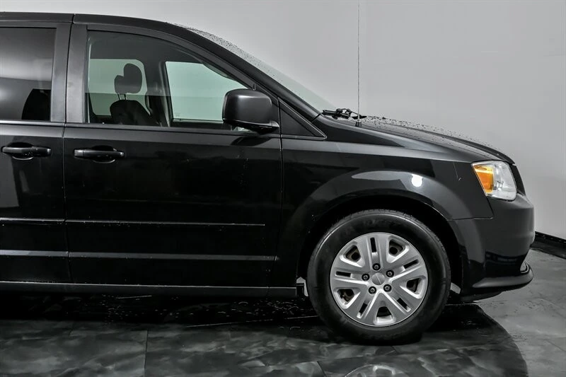 2017 Dodge Caravan - Image 12 of 21