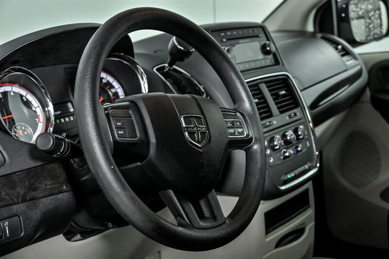 2017 Dodge Caravan - Image 20 of 21