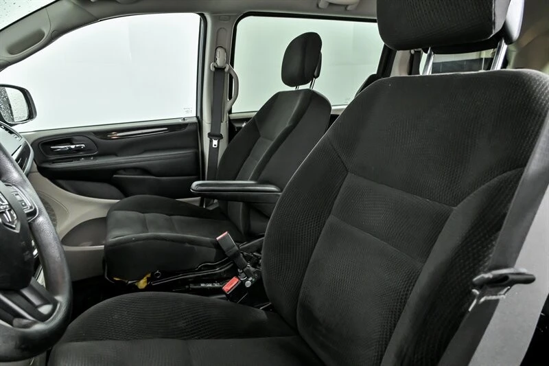 2017 Dodge Caravan - Image 18 of 21