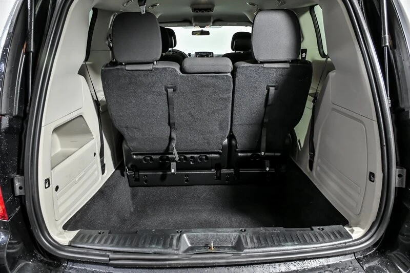 2017 Dodge Caravan - Image 13 of 21