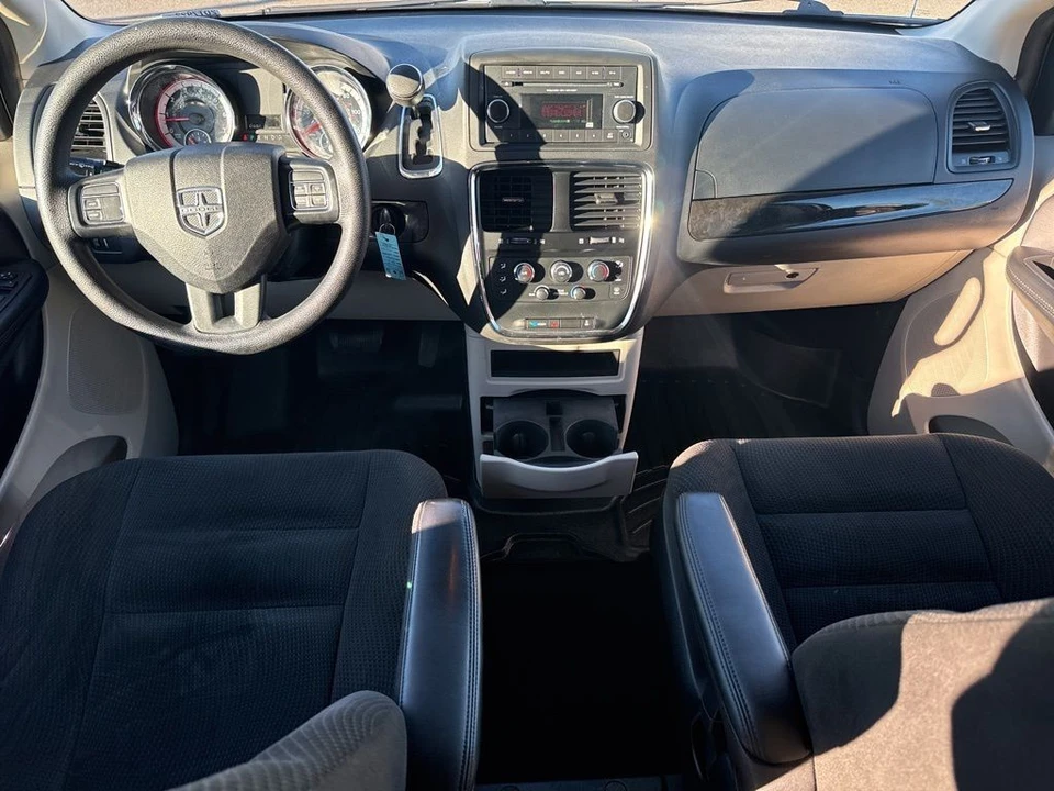 2017 Dodge Caravan - Image 13 of 21