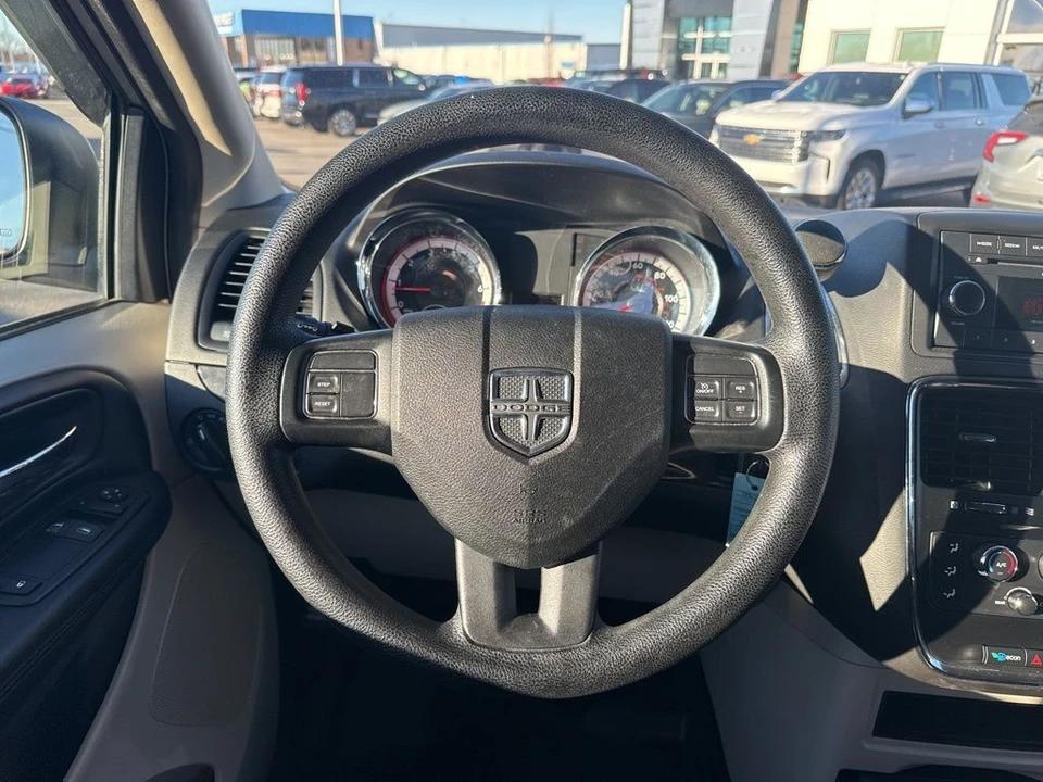 2017 Dodge Caravan - Image 14 of 21