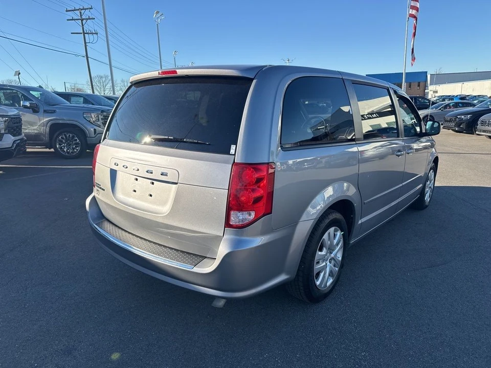 2017 Dodge Caravan - Image 5 of 21