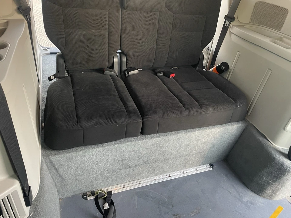 2017 Dodge Caravan - Image 20 of 21