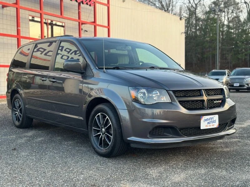 2017 Dodge Caravan - Image 9 of 12