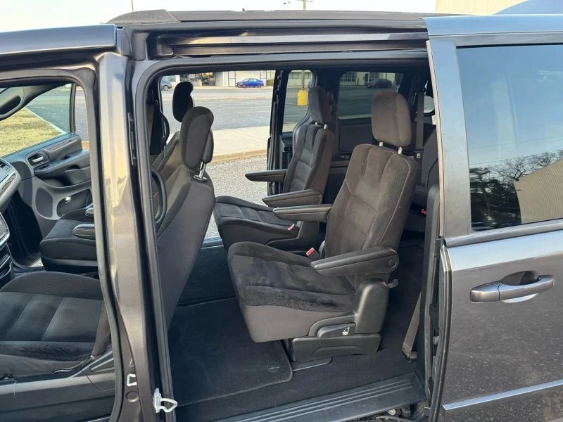 2017 Dodge Caravan - Image 12 of 12