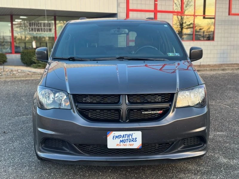 2017 Dodge Caravan - Image 10 of 12