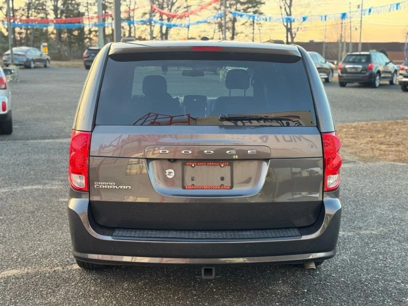 2017 Dodge Caravan - Image 6 of 12