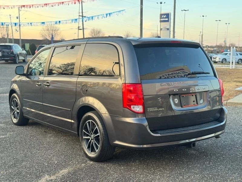 2017 Dodge Caravan - Image 2 of 12