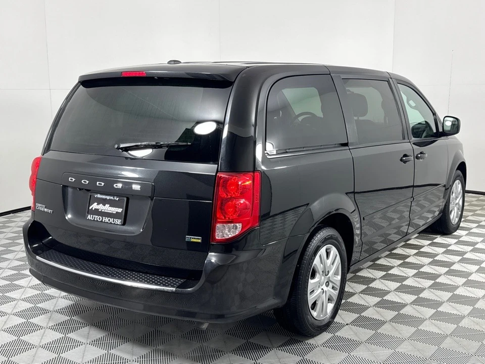 2017 Dodge Caravan - Image 5 of 12