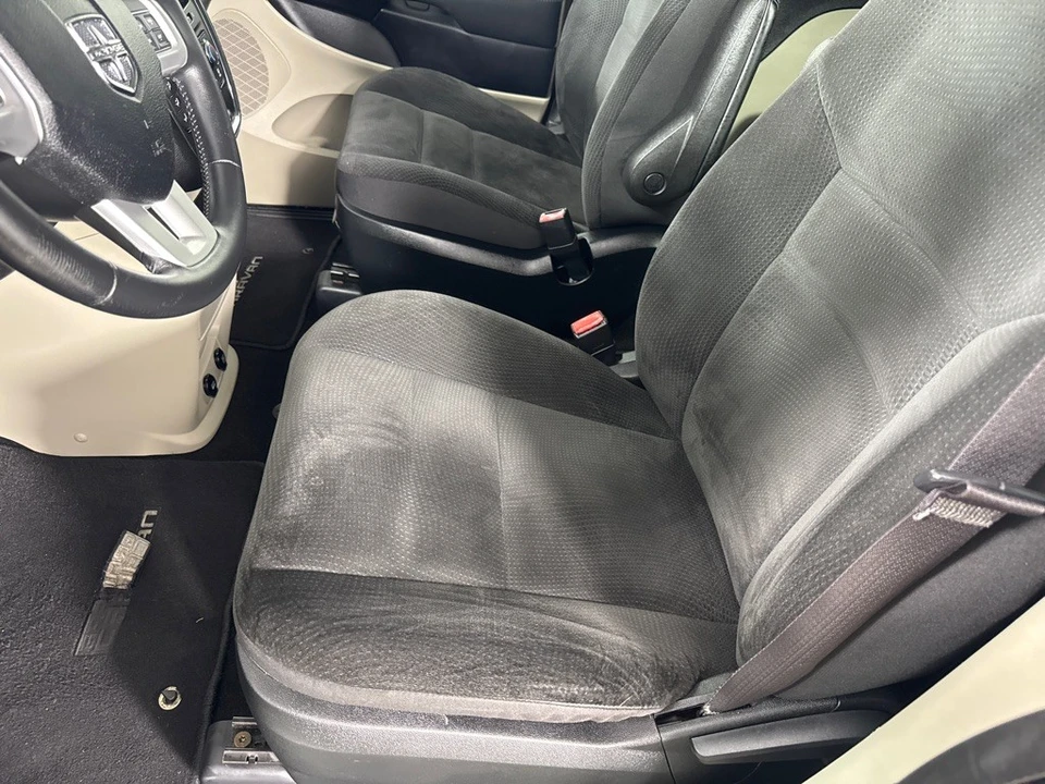 2017 Dodge Caravan - Image 11 of 21