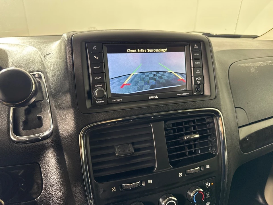 2017 Dodge Caravan - Image 16 of 21