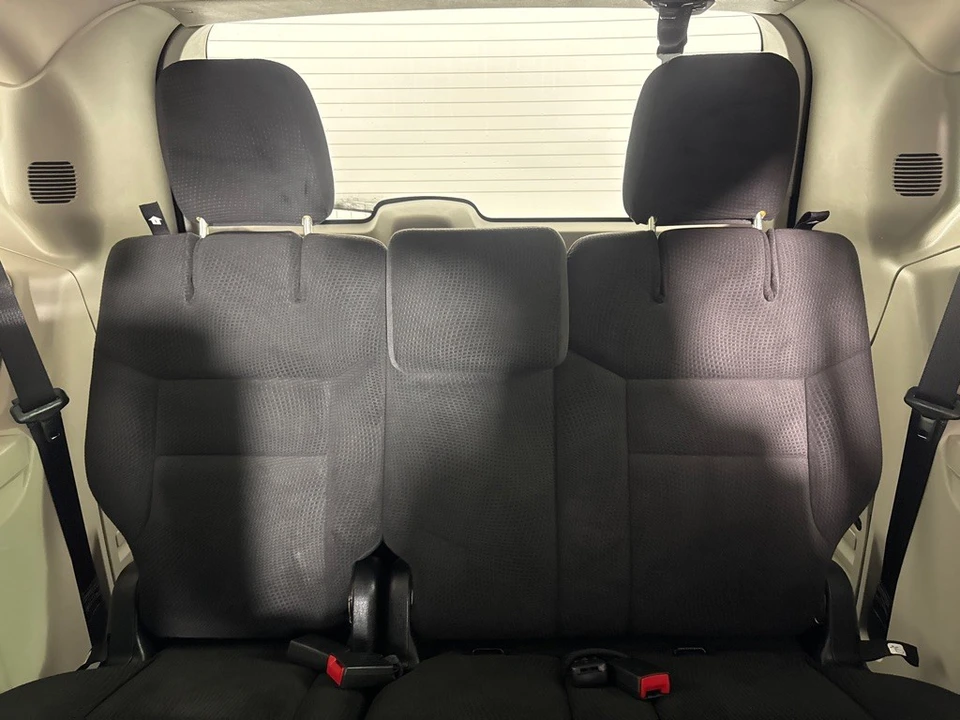 2017 Dodge Caravan - Image 20 of 21