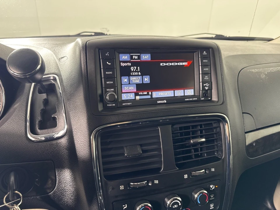 2017 Dodge Caravan - Image 15 of 21