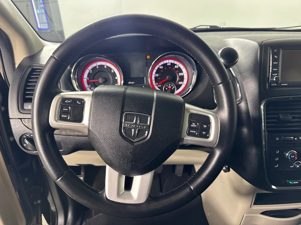 2017 Dodge Caravan - Image 14 of 21