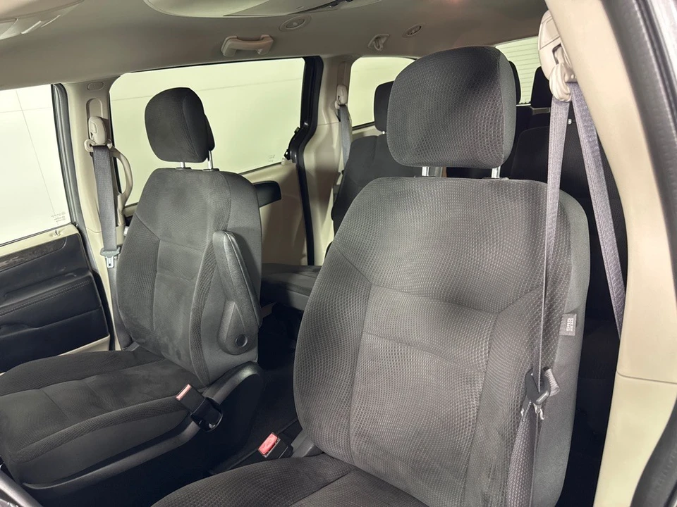 2017 Dodge Caravan - Image 11 of 12